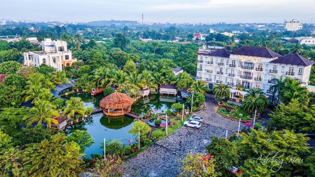 Spring Garden Hotel Lk Long Khanh Exterior photo