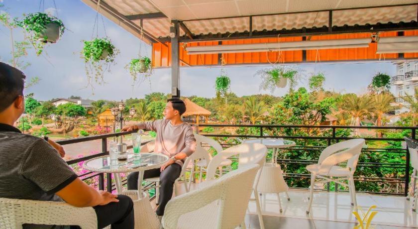 Spring Garden Hotel Lk Long Khanh Exterior photo